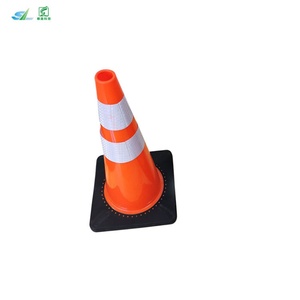Cône de signalisation routière en PVC blanc robuste, cône de sécurité routière réfléchissant prismatique haute intensité, base antidérapante pour travaux routiers et parkings - Product Image 6