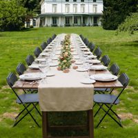 Chaises d'événement de mariage modernes blanches en gros, pliables en plastique résistant aux UV, capacité de 1000 lb pour villa, école, parc