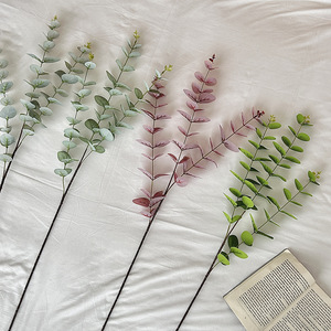 ต้นยูคาลิปตัสประดิษฐ์ ดอกไม้ผ้าไหมสีเขียวเข้ม ตกแต่งโต๊ะในร่ม งานแต่งงาน ใบไม้จำลองคุณภาพสูง ตกแต่งบ้าน - Product Image 4