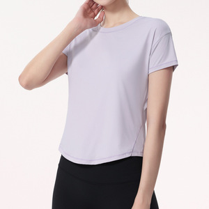 เสื้อยืดโยคะผู้หญิงแบบตาข่ายด้านหลัง ระบายอากาศได้ดี แขนสั้น แห้งเร็ว เหมาะสำหรับออกกำลังกาย ทรงหลวม ระบายอากาศได้ดี เสื้อยิม รับผลิตแบบ OEM ODM - Product Image 5