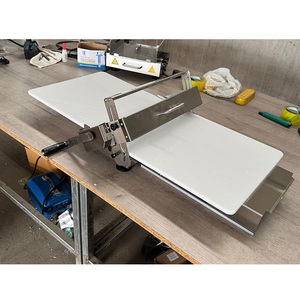 Nouvelle Laminoir à Pâte Manuel Compact pour Pâtisserie, Unité de Table pour Petites Boutiques - Product Image 3