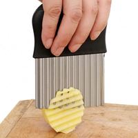 Keuken gegolfde aardappelmes roestvrij staal crinkle cutter voor fruit groente salade wortel aardappel friet