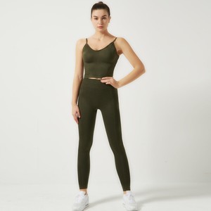 2021 tendances de la mode sans couture coeur conception Yoga porter débardeur gymnastique soutien-gorge ensemble avec respirant sport Leggings - Product Image 2