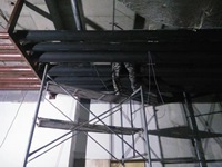 Isolation en mousse de caoutchouc NBR/PVC 50 mm, en rouleau et en plaque, à cellules fermées, thermique/acoustique, ignifuge pour CVC