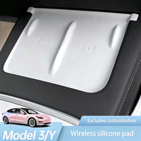 Per Tesla Model 3 e Model Y: Tappetino Antiscivolo in Silicone per Caricatore Wireless della Console Centrale, Accessori Interni per Auto