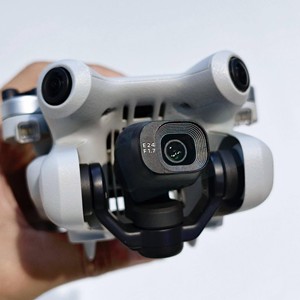 HFT Professional Mini 4 Pro Fly More Combo Plus avec télécommande 2 en gros - Product Image 2