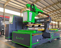Machine à bois CNC 3D avec changeur d'outils automatique, routeur CNC pour la découpe/la sculpture du bois