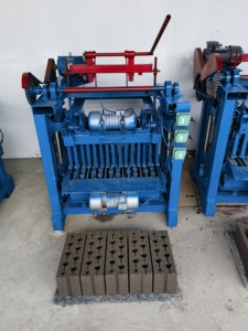 Máy làm gạch 4-35a rẻ nhất được sử dụng để sản xuất máy làm khối gạch rỗng 8 inch - Product Image 2