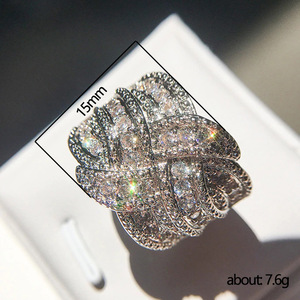 Anello Elegante con Design a Fascia Completa di Colore Blu per Donne - Product Image 6