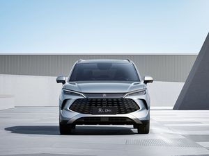 2025 BYD Song <span class=keywords><strong>L</strong></span> SUV DM-<span class=keywords><strong>I</strong></span> <span class=keywords><strong>S</strong></span> Véhicule hybride AWD automatique avec conduite intelligente Voiture électrique à direction gauche - Product Image 3