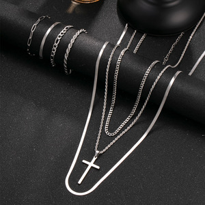 Conjunto de Joyería de Moda Plateada para Mano y Cuello: Pulsera, Anillo y Collar de Acero Inoxidable con Cruz para Niñas y Mujeres - Product Image 3