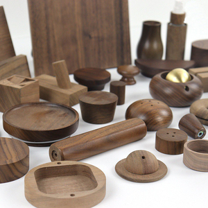 บริการงานกลึงไม้วอลนัทดำด้วยเครื่อง CNC ความแม่นยำสูง พร้อมบริการเจาะและขึ้นรูปชิ้นส่วนไม้คุณภาพสูง ความแม่นยำ +/-0.1 มม. - Product Image 1
