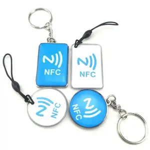 Código QR personalizado epoxi llavero 13,56 MHz RFID llavero NFC Etiqueta de control de acceso