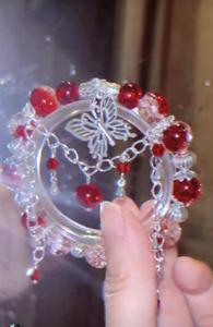 Little Red Riding Book Explosions Iceland Polar Night Floral Glaze es una cadena de pequeños colgantes de copos de nieve BRAC blanco de alta calidad - Product Image 6