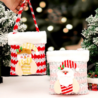 Sacs cadeaux de Noël en gros pour usine, diverses couleurs, nouveaux petits sacs à bonbons pomme avec garniture en peluche tissée métallique et Père Noël Bonhomme de neige