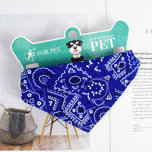 Bestseller Verstellbarer Polyester Hund Bandana Kragen Blumen druck Dreieck Schal für Haustiere von für HOME PLANET - Product Image 2