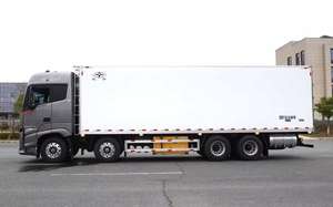 Camion frigorifique de grande capacité 8x4 avec isolation pour la logistique, la médecine et la restauration - Product Image 5