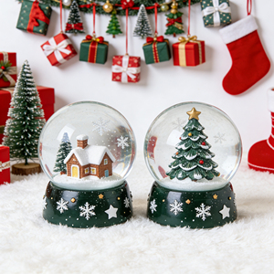 Globo di Neve in <span class=keywords><strong>Resina</strong></span> con Cabina Invernale e Pino Dipinti a Mano, Decorazione Festiva per <span class=keywords><strong>la</strong></span> Casa - Product Image 6