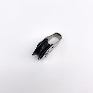 รอกสแตนเลสแบบลูกกลิ้งเดี่ยวพร้อมลูกปืนสำหรับใช้กับเครื่องจักร - Product Image 3