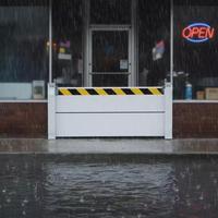 Barrière anti-inondation pour entrepôt en structure métallique solide résistante aux chocs, avec cadre en alliage d'aluminium extrudé, certifiée CE et audituée BSCI