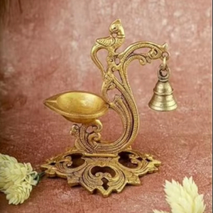 Artesanía Metálica Espiritual Contemporánea, Diseño Moderno de Pavo Real Curvado en Latón, Base Tallada y Pulida para Decoración de Sala de Oración - Product Image 1