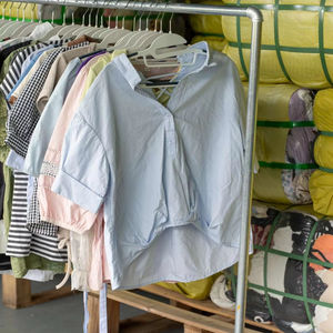 SH05 Ropa <span class=keywords><strong>de</strong></span> Verano Usada para Mujer en Oferta, Vestidos <span class=keywords><strong>de</strong></span> Segunda Mano/<span class=keywords><strong>Pantalones</strong></span> Anchos Casuales/Camisetas/Shorts en Stock - Product Image 2