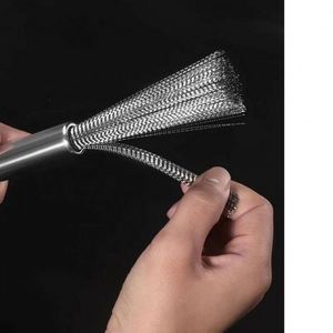 แปรงล้างหม้อสแตนเลสสามารถทำความสะอาดจานได้ ด้ามจับยาว กำจัดสิ่งปนเปื้อนได้อย่างมีประสิทธิภาพ สะดวกและรวดเร็ว เครื่องมือทำความสะอาดห้องครัว - Product Image 3