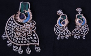 Colgante de Diamante Pavo Real para Mujer en Oro Rosa de 14K, Cultivado en Laboratorio, 7.14 Quilates, Color GH, Claridad SI, Corte Brillante, Chapado en Rodio, IGI - Product Image 3