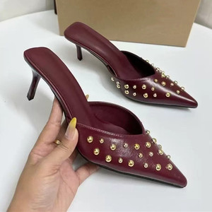 Sandales à talons hauts pour femmes, élégantes et sexy, à bout pointu, décorées de rivets, talons fins, pour l'extérieur - Product Image 2