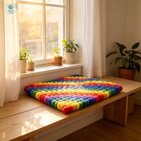 Coussin de siège ergonomique personnalisé en feutre de laine fait main pour soulager les tensions des hanches, idéal pour salle à manger et bureau familial