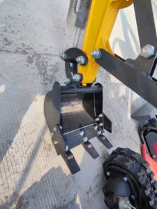 AGT QH12 1.2Ton Mini Escavadeira 13.5HP Escavadeira de esteira de borracha B&S Motor com EPA - Product Image 5