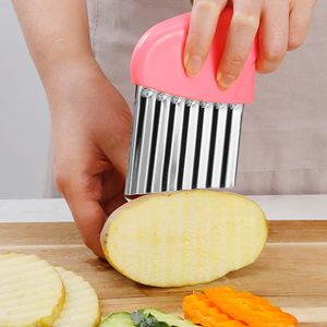 Utensilios de Cocina Multifuncionales, Cortador de Verduras para <span class=keywords><strong>Patatas</strong></span> Fritas, Cuchillo Ondulado para Cortar Zanahorias, Cortador de <span class=keywords><strong>Patatas</strong></span> Onduladas de Acero Inoxidable - Product Image 3