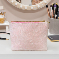 Vente en gros de petite pochette de voyage mignonne trousse de maquillage en peluche couleur bonbon sac avec logo personnalisé sublimation mélangée pour sacs à cosmétiques étuis