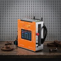 Machine de nettoyage au laser à fibre pulsée portative compacte et légère 200W 300W 500W pour éliminer la rouille, la peinture et l'oxyde