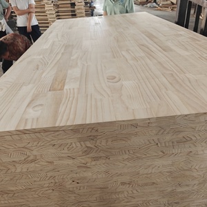 Planches <span class=keywords><strong>de</strong></span> <span class=keywords><strong>bois</strong></span> <span class=keywords><strong>de</strong></span> pin radiata écologiques, sans nœuds, à placage droit. - Product Image 3