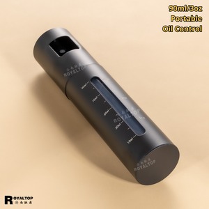 Dispenser Spray <span class=keywords><strong>Olio</strong></span> d'Oliva Premium <span class=keywords><strong>per</strong></span> Cucina con Scala di Misurazione, Ideale <span class=keywords><strong>per</strong></span> <span class=keywords><strong>Friggitrice</strong></span> <span class=keywords><strong>ad</strong></span> <span class=keywords><strong>Aria</strong></span>, Griglia e Insalate - Product Image 3