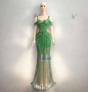 Vestido de Seda de Lujo para Mujer con Pedrería de Alta Gama - Ropa de Noche de Invierno Transpirable y Antiarrugas - Product Image 2