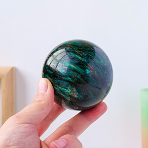 Nuovissimo arrivo sfere di cristallo naturale alla rinfusa Reki pietre curative verde Mica sfera per la decorazione - Product Image 4