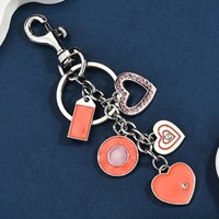 Llavero con múltiples dijes de corazón esmaltado, colgante de corazón hueco para bolso, con cierre de langosta de aleación de zinc, colgante para bolso, llavero de moda para mujer, regalo