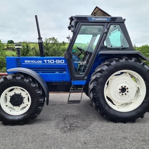 Tractor Usado <span class=keywords><strong>FIAT</strong></span> 110-90 110HP 180-90 130-90 4WD con Ruedas, Tractor Compacto para Granja y Huerto, Maquinaria Agrícola - Product Image 2