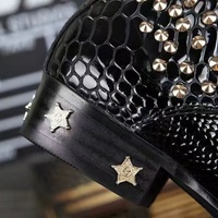 Tendance marque hommes Style britannique Chukka bottes hiver en cuir véritable hauteur de cheville avec strass décoration bonne Position inférieure