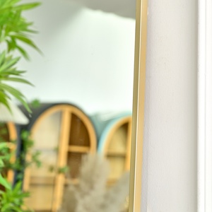 Espejo Decorativo de Pared con Marco Metálico Arqueado en Color Dorado para Sala de Estar - Product Image 6