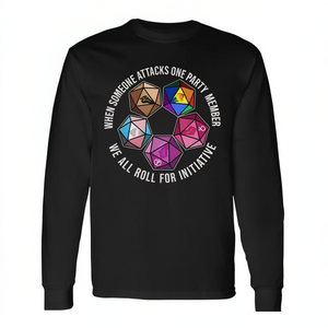 T-shirt à manches longues avec motif de dés D&D : Quand quelqu'un attaque un membre d'une des équipes, nous jetons tous les dés pour l'initiative - Product Image 2