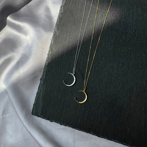 Moon Necklace For Women Zinc Alloy Crescent Pendant Clavicle Chain Gift Fashion Jewelry - Product Image 3