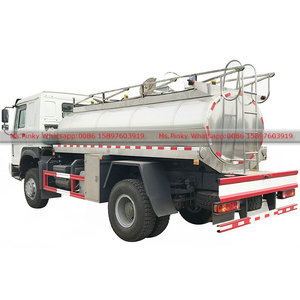 4x4 HOWO Full Wheel Drinking <strong>Milk</strong> Truck With SS304-2B Stainless Steel Tank Food Grade Tank for Fresh <strong>Milk</strong> Transport - Product Image 4