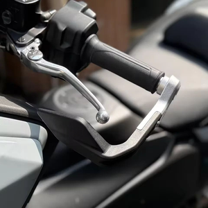 Per <span class=keywords><strong>YAMAHA</strong></span> TMAX560 TMAX 560 T-MAX560 <span class=keywords><strong>Tech</strong></span> <span class=keywords><strong>Max</strong></span> 2026 Nuove Manopole Moto Leve Freno Frizione Protezione Paramani - Product Image 6