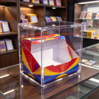 Boîte de présentation en acrylique transparent de 5 mm avec fermeture magnétique pour boîtes de cartes de jeu scellées et rangement de cartes à collectionner