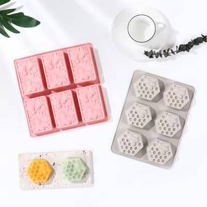 La fábrica MUYULINS puede personalizar un molde de abeja de 6 cavidades y múltiples formas, molde de jabón de silicona antiadherente de grado platino LFGB, libre de BPA. - Product Image 2