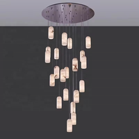 Escalier en colimaçon 18 lumières lustres en albâtre à haut plafond Foyer entrée suspension maison Designer lustres en cascade