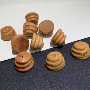 Colgante de Madera de Melocotón con Forma de Cubo de Comida, Amuleto de Buena Suerte, Regalo Unisex, Decoración para el Hogar y la Oficina - Product Image 4